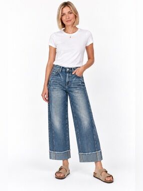 Flamingal Wide Leg Crop Jeans • size large • NWT